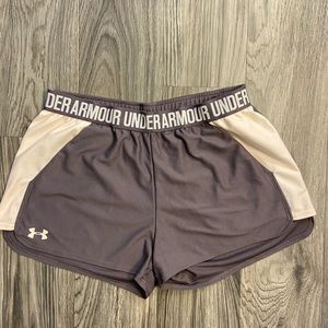 Women’s Under Armour shorts size Large